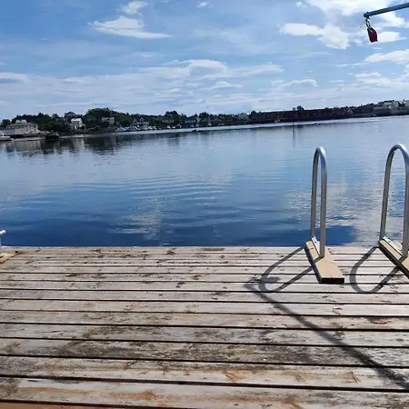 New Waterfront Fisherman'S Cabin