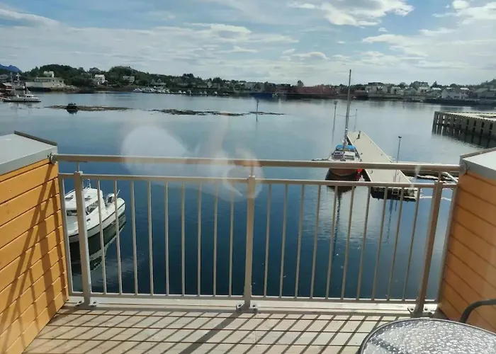 Ny Rorbu Pa Kaikanten Tatil Evi Ballstad