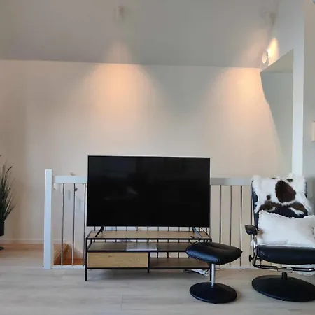 Feriehus Ny Rorbu Pa Kaikanten *